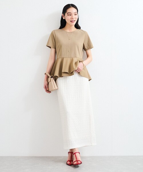 VIS（ビス）の「イレギュラーヘム異素材ドッキングペプラムプルオーバー（Tシャツ/カットソー・レディース・ブラック/オフホワイト/カーキ系・F）」の11枚目の写真