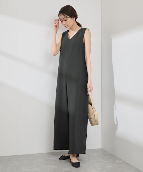 ROPE' PICNIC(ロペピクニック)の「【吸水速乾・防シワ】エフォートレスリラックスオールインワン(つなぎ/オールインワン・レディース・チャコール/ライトグレー/ベージュ・36/38)」の11枚目の写真