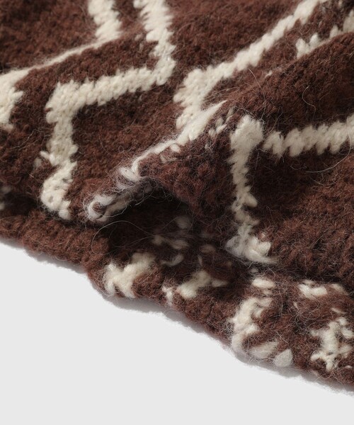 ADAM ET ROPE'(アダムエロペ)の「【CMMN SWDN/コモン スウェーデン】Rug artwork Cardigan(カーディガン/ボレロ・メンズ・ダークブラウン・46)」の9枚目の写真