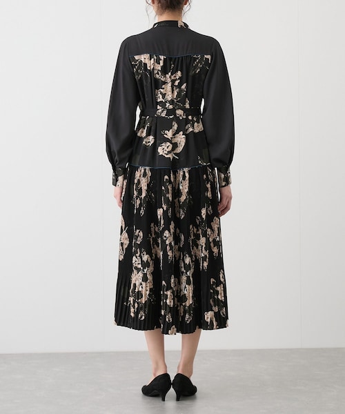 Jayro（ジャイロ）の「プリーツアソートワンピース（ワンピース・レディース・ブラック/キナリ・M）」の20枚目の写真