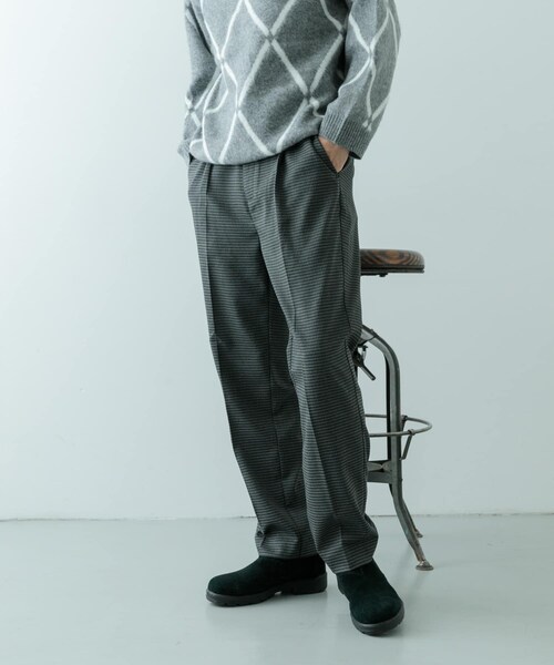 ITEMS URBANRESEARCH(アイテムズ アーバンリサーチ)の「ガンクラブチェック テーパードパンツ(その他パンツ・メンズ・BLK/BEG/BRN・M/L)」の6枚目の写真