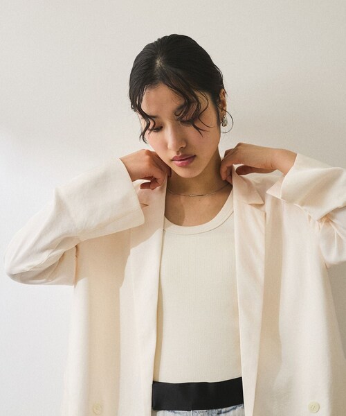 ADAM ET ROPE'(アダムエロペ)の「【サステナブル】ガウンジャケット(テーラードジャケット・レディース・ブラック/オフホワイト・F)」の16枚目の写真