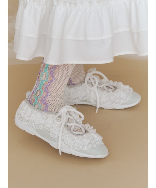 merry jenny（メリージェニー）の「Frill Ballet Sneakers（スニーカー・レディース・オフホワイト/アイボリー/ブラック/ミントグリーン・M/L）」の11枚目の写真