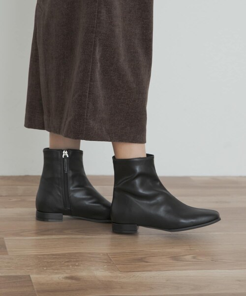 URBAN RESEARCH DOORS（アーバンリサーチドアーズ）の「スタイルアップブーツ（ブーツ・レディース・IVORY/BLACK・36/37/38）」の2枚目の写真