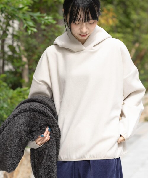 EKAL(エカル)の「ウォームドジャージフーディー(その他トップス・レディース・アイボリー/ブラック/ブラウン・one)」の1枚目の写真