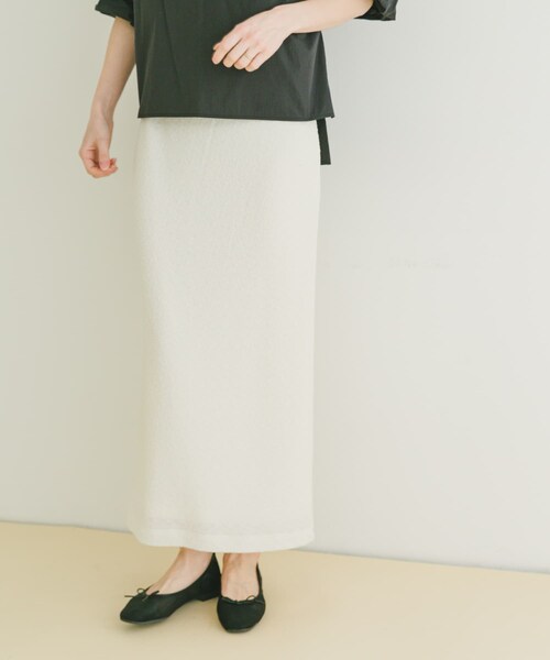 ITEMS URBANRESEARCH(アイテムズ アーバンリサーチ)の「ジャガードタイトロングスカート(スカート・レディース・BRN/OFF/LVD・FREE)」の5枚目の写真