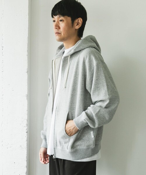 URBAN RESEARCH DOORS(アーバンリサーチドアーズ)の「commpost 反毛裏毛ジップフーディ(パーカー・メンズ・TOP GRAY・M/L/XL)」の7枚目の写真