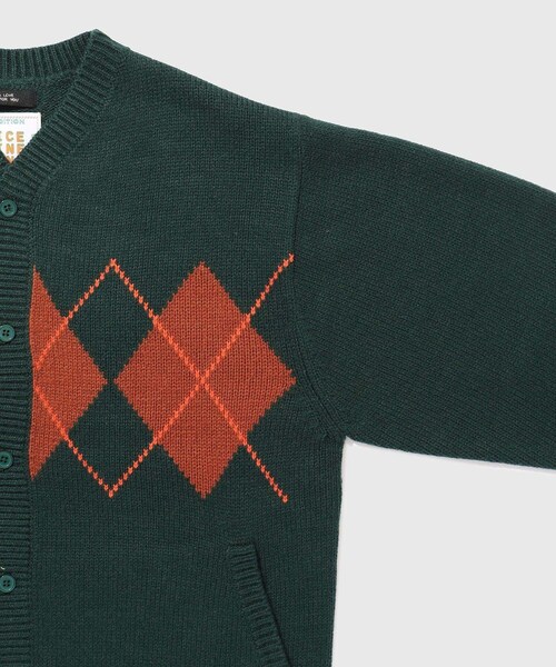 ADAM ET ROPE'(アダムエロペ)の「【RICE NINE TEN/ライス ナイン テン】ARGYLE CARDIGAN(カーディガン/ボレロ・メンズ・ダークグリーン/ネイビー/ワイン・1/2)」の9枚目の写真