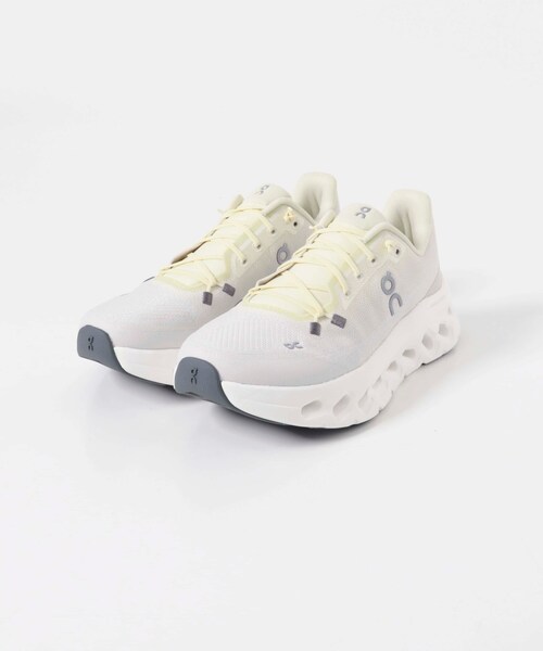URBAN RESEARCH DOORS(アーバンリサーチドアーズ)の「On Cloudtilt(スニーカー・レディース・Arctic/Ice/Pearl/Fade/EclipseBlk/EclipseLil/Castor/Pe・23.5/24/24.5/25/25.5)」の5枚目の写真