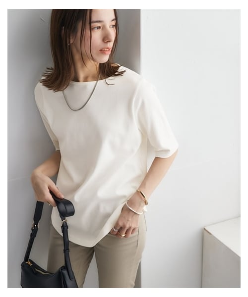nissen（ニッセン）の「ＵＶカット綿１００％フライス素材ボートネック５分袖Ｔシャツ（Tシャツ/カットソー・レディース・オフホワイト/黒/グレージュ/ディープグリーン/ブルー/ローズ/ラベンダー/カーキグレー・S/M/L/LL/3L）」の3枚目の写真
