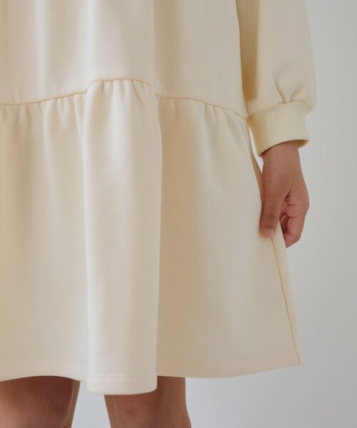 ROPE' PICNIC（ロペピクニック）の「【KIDS/キッズ】裏毛ティアードロゴワンピース（ワンピース・キッズ・ライトグレー/キナリ・L/M/S）」の21枚目の写真