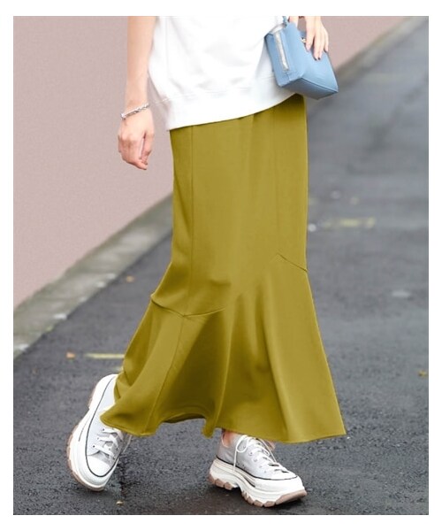nissen（ニッセン）の「大きいサイズ  よく伸びるやわらかマーメイドスカート（ゆったりヒップ）（スカート・レディース・ロイヤルブルー/アシッドイエロー/黒・L/LL/3L/4L/5L/6L/8L/10L）」の18枚目の写真