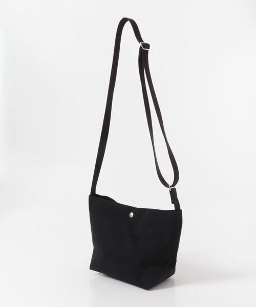 URBAN RESEARCH DOORS（アーバンリサーチドアーズ）の「ORCIVAL　SHOULDER POUCH MEDIUM（ショルダーバッグ・レディース・FADE BLACK/GREY・one）」の5枚目の写真