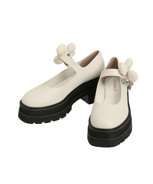 CALNAMUR（カルナムール）の「2WAY FLOWER CLIP PLATFORM LOAFERS/2WAYフラワークリッププラットフォームローファー（ローファー・レディース・ホワイト/ブラック・S/M/L）」の6枚目の写真
