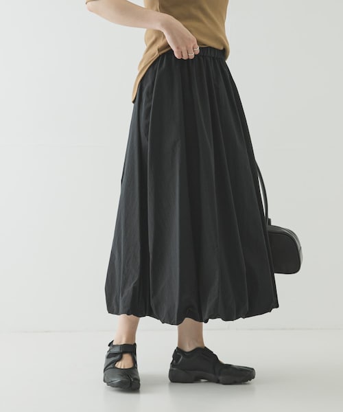 URBAN RESEARCH（アーバンリサーチ）の「バルーンギャザースカート（スカート・レディース・OFF WHITE/BLACK/NAVY・Free）」の2枚目の写真