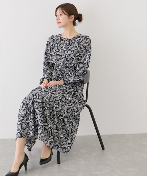 Jayro(ジャイロ)の「花柄ワンピース(ワンピース・レディース・ブラック系/ネイビー系・F)」の11枚目の写真