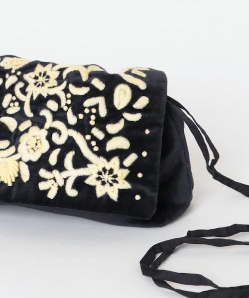 かぐれ(カグレ)の「Khadi&co VELVET FLAP Shoulder Bag(ショルダーバッグ・レディース・BK・Free)」の7枚目の写真
