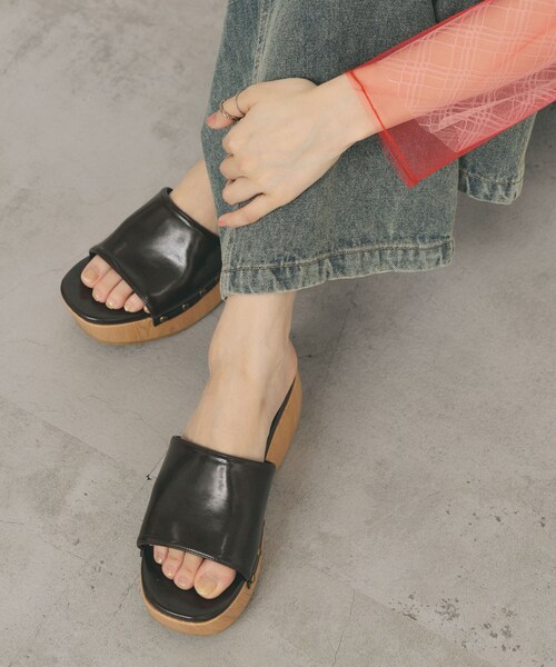 KBF（ケイビーエフ）の「スタッズサボサンダル（サンダル・レディース・BROWN/BLACK・37/38）」の16枚目の写真