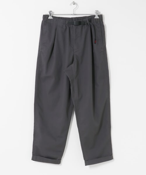 EKAL（エカル）の「GRAMICCI　T/C TWILL TUCK TAPERED PANTS（その他パンツ・メンズ・PINE/BLACK/CHARCOAL・S/M/L/XL）」の2枚目の写真