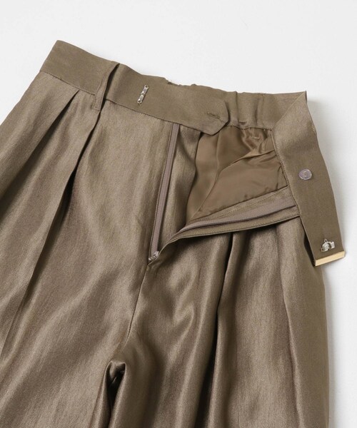 URBAN RESEARCH ROSSO（アーバンリサーチロッソ）の「ブライトツイルタックパンツ（その他パンツ・レディース・BROWN/SAX・36/38）」の8枚目の写真