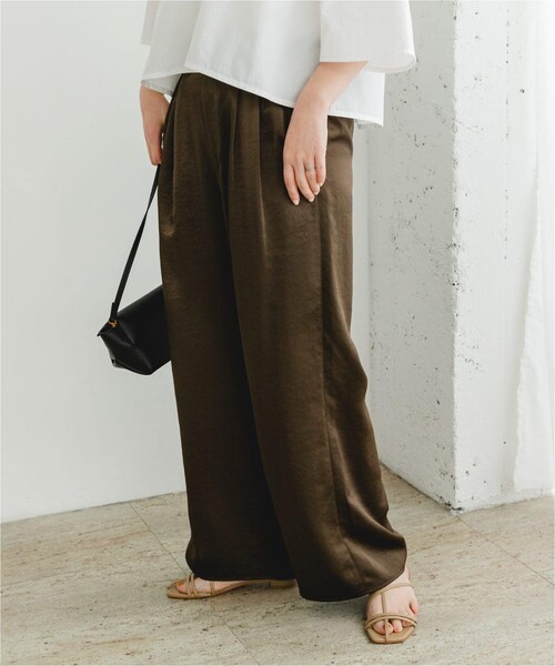 URBAN RESEARCH ROSSO（アーバンリサーチロッソ）の「F by ROSSO　サテンイージーパンツ（その他パンツ・レディース・SAND/K/BROWN・36/38）」の9枚目の写真