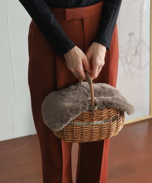 URBAN RESEARCH DOORS（アーバンリサーチドアーズ）の「ファー×アラログバッグ（かごバッグ・レディース・BEIGE/GRAY・one）」の7枚目の写真