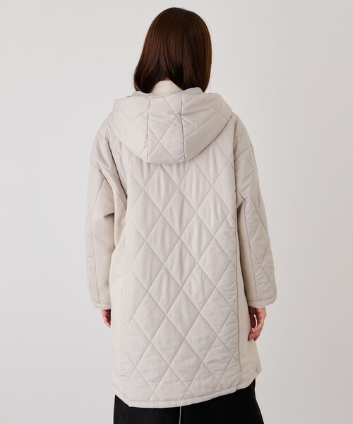 Jayro（ジャイロ）の「中綿キルトダッフルコート（ダッフルコート・レディース・ブラック/オフホワイト/ダークブラウン・M）」の16枚目の写真