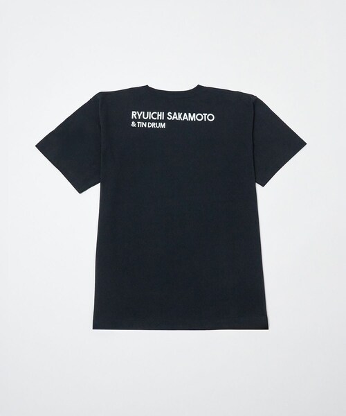 ADAM ET ROPE'(アダムエロペ)の「【KAGAMI+ Ryuichi Sakamoto × 10Culture / ADAM ET ROPE'】KAGAMI+ PHOTO TEE(Tシャツ/カットソー・レディース・ブラック/ブラック系/ホワイト/ホワイト系・L/M/XL)」の15枚目の写真