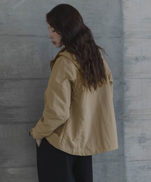 URBAN RESEARCH Sonny Label（アーバンリサーチサニーレーベル）の「多機能マウンテンパーカー（テーラードジャケット・レディース・オフ/ネイビー/ベージュ・Free）」の19枚目の写真