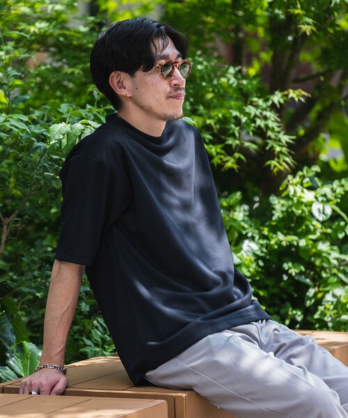 ITEMS URBANRESEARCH(アイテムズ アーバンリサーチ)の「『UR TECH ひやサラクール』 ライトポンチ トップス(Tシャツ/カットソー・メンズ・BLU/OFF/BLK/GREIGE/GRN・S/M/L/XL)」の2枚目の写真