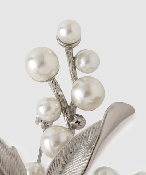 ROPE'（ロペ）の「パールブーケモチーフブローチ（ブローチ/コサージュ・レディース・ゴールド/シルバー・F）」の7枚目の写真