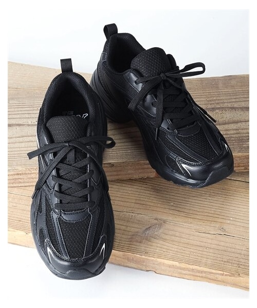 nissen（ニッセン）の「軽量カジュアルスニーカー　KAPPA（カッパ）（スニーカー・メンズ・ブラック/シルバー・25.0cm/25.5cm/26.0cm/26.5cm/27.0cm）」の4枚目の写真