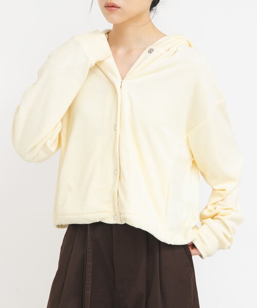 KBF（ケイビーエフ）の「リングドットパイルフーディー（パーカー・レディース・IVORY/TOP GRAY/KHAKI・One）」の6枚目の写真