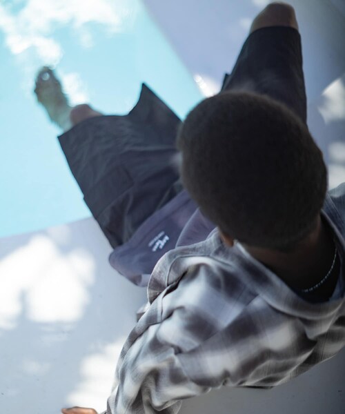 URBAN RESEARCH Sonny Label（アーバンリサーチサニーレーベル）の「『別注』ARMY TWILL×Sonny Label　Print T-shirts（Tシャツ/カットソー・メンズ・B.CHARCOAL/A.WHITE/A.CHARCOAL/B.WHITE・M/L）」の22枚目の写真