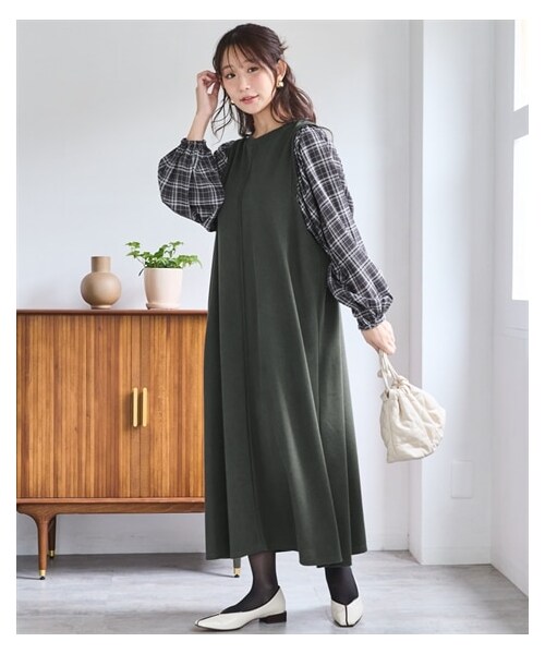 nissen（ニッセン）の「異素材使いボリューム袖カットソーロング丈ワンピース＜大きいサイズ有＞（ワンピース・レディース・チャコール×グレンチェック/黒×ギンガムチェック/ネイビー×ストライプ/黒×黒系花柄/黒×ドット/チャコールグレー×チェック/[ドロップ]ベージュ系×ベージュチェック・S/M/L/LL/3L/4L/5L/6L）」の9枚目の写真