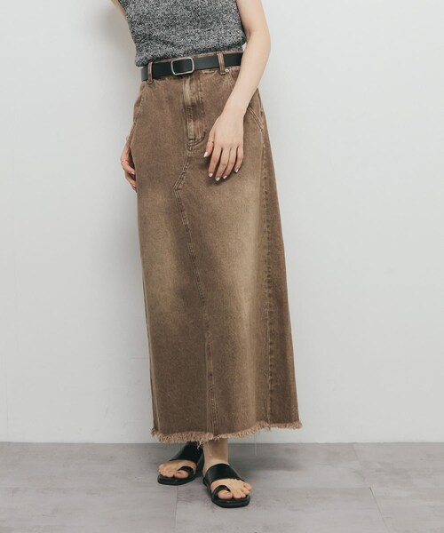 KBF（ケイビーエフ）の「バックスリットデニムスカート（デニムスカート・レディース・FADE BLUE/L.BLUE/BROWN・one）」の5枚目の写真