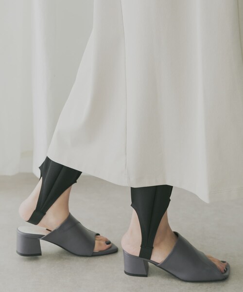 KBF（ケイビーエフ）の「KBF+　センターライントレンカ（レギンス/スパッツ・レディース・BLACK・one）」の3枚目の写真