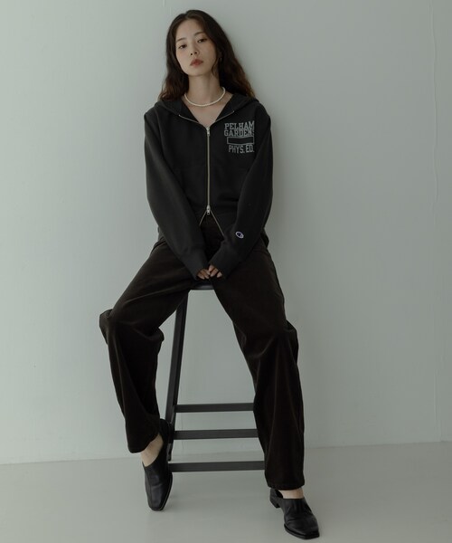 URBAN RESEARCH Sonny Label（アーバンリサーチサニーレーベル）の「『別注』Champion×Sonny Label　スウェットジップフーディー（パーカー・レディース・オフブラック/ヘザーグレー/オートミール・one）」の11枚目の写真
