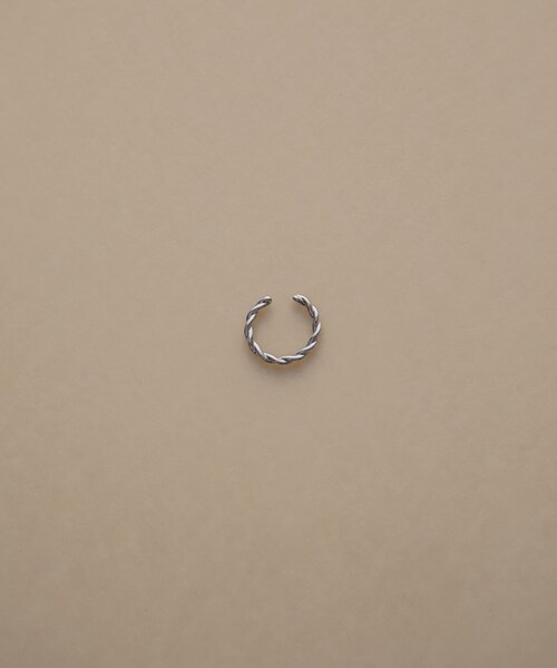 URBAN RESEARCH(アーバンリサーチ)の「decor『デコール』 NO.73 リングカフ(イヤリング・レディース・Silver・-)」の2枚目の写真
