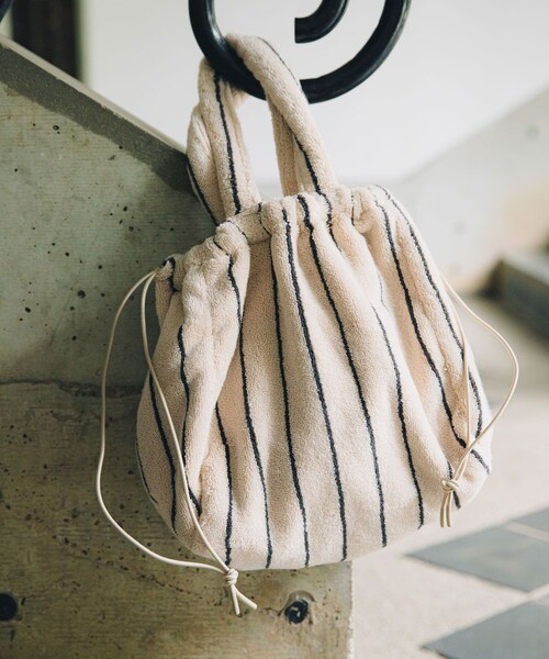 URBAN RESEARCH(アーバンリサーチ)の「BONGUSTA NARAM HANDBAG(ハンドバッグ・レディース・P NEON YEL/CAMEL U/CREAM INK・-)」の6枚目の写真