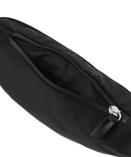 ADAM ET ROPE'（アダムエロペ）の「ミニボディーバッグ/撥水（ボディバッグ/ウエストポーチ・レディース・ブラック・F）」の17枚目の写真