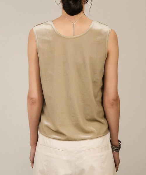 ADAM ET ROPE'（アダムエロペ）の「トリアセベロア前後2WAYノースリーブ/タンクトップ / セットアップ対応（タンクトップ・レディース・ブラック/ベージュ・F）」の16枚目の写真