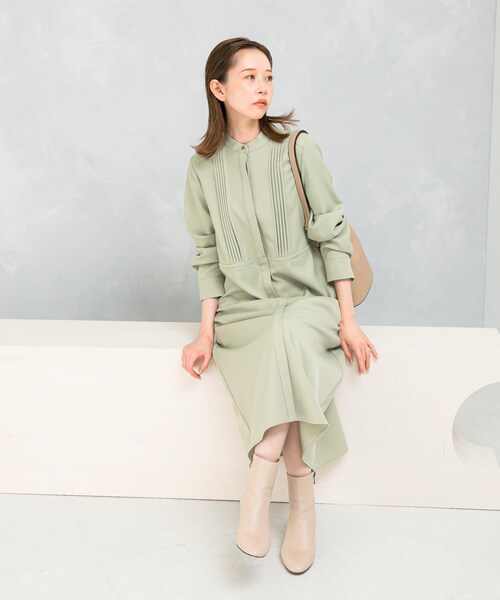 URBAN RESEARCH ROSSO（アーバンリサーチロッソ）の「ピンタックストレートワンピース（ワンピース・レディース・GREIGE/MINT/NAVY・FREE）」の4枚目の写真