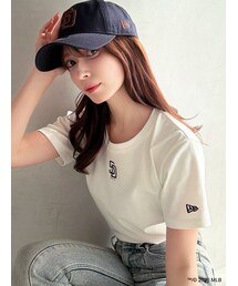 RESEXXY（リゼクシー）の「【MLB × New Era × RESEXXY】 LOGO COMPACT TEE（Tシャツ/カットソー・レディース）」