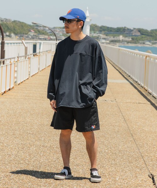 URBAN RESEARCH(アーバンリサーチ)の「Wide Dad GRAPHIC SHORTS WITH HATCH(その他パンツ・メンズ・BLACK/NAVY/ORANGE・1/2)」の9枚目の写真