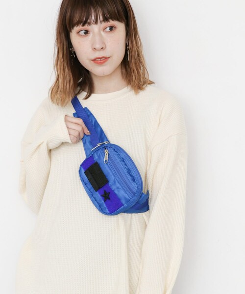 KBF（ケイビーエフ）の「MIL SPEC別注ミニボディバッグ（ボディバッグ/ウエストポーチ・レディース・BLUE/BEIGE/CHARCOAL・One/one）」の4枚目の写真