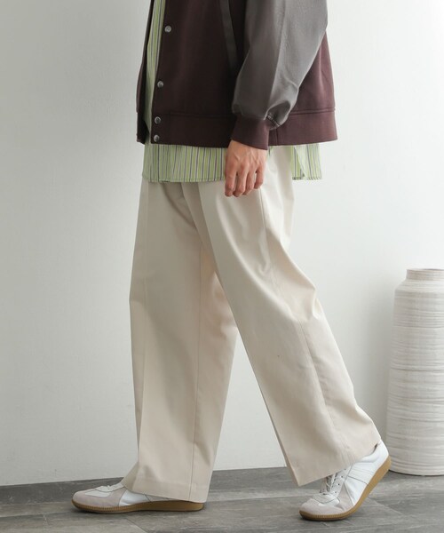 SENSE OF PLACE by URBAN RESEARCH（センスオブプレイスバイアーバンリサーチ）の「センタープレスストレートタックチノパンツ（チノパンツ・メンズ・GREIGE/BLACK・M/L）」の20枚目の写真