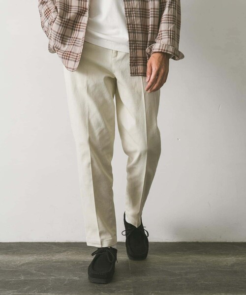URBAN RESEARCH DOORS(アーバンリサーチドアーズ)の「テーパードチノトラウザー(チノパンツ・メンズ・BEIGE/ECRU/KHAKI/NAVY・S/M/L)」の21枚目の写真