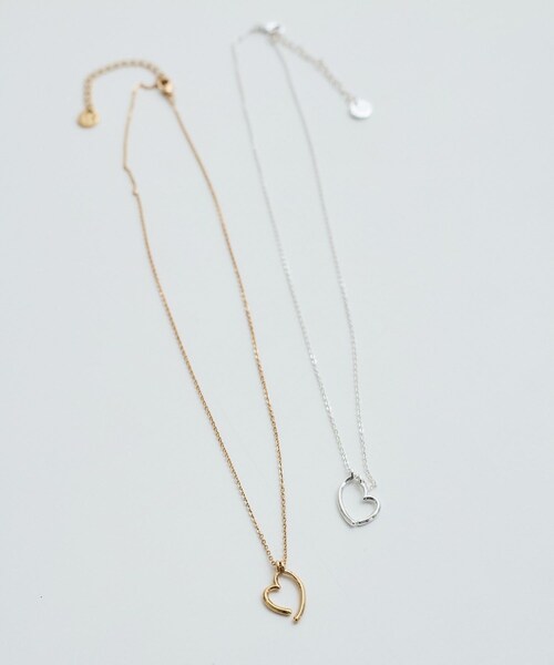 VIS（ビス）の「スウィングハートラインネックレス（ネックレス・レディース・ゴールド/シルバー・F）」の5枚目の写真