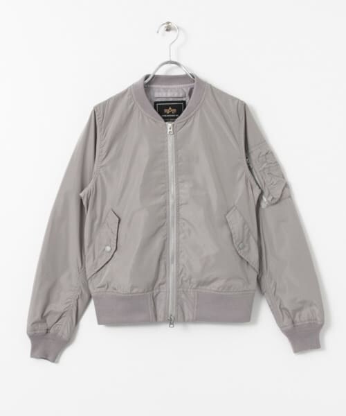 URBAN RESEARCH（アーバンリサーチ）の「ALPHA INDUSTRIES×URBAN RESEARCH iD　別注MA-1 ジャケット（ミリタリージャケット・レディース・BLACK/KHAKI/L.GREY・XS）」の2枚目の写真